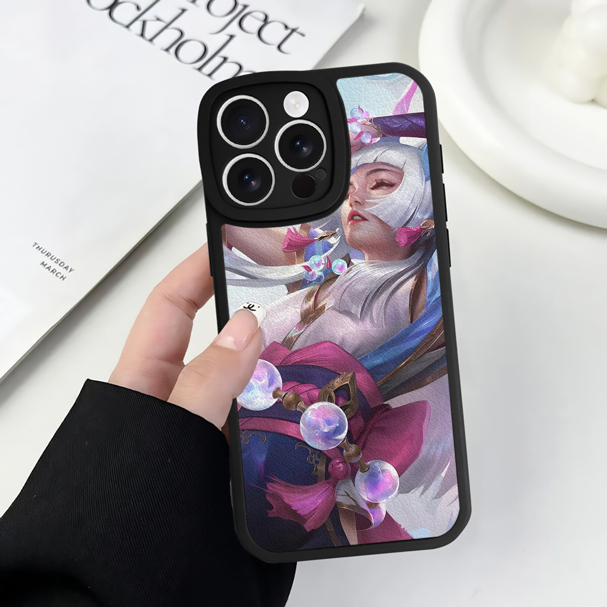 リーグ・オブ・レジェンド League of Legends LOL 【iPhone 16シリーズ対応】シリコンスマホケース（レザー調） 材質：シリコン